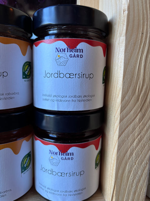 Jordbærsirup fra Norheim gård